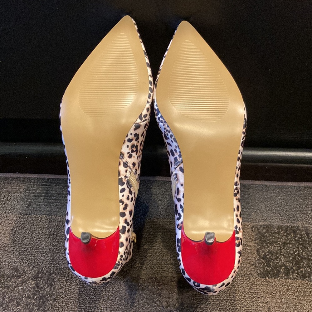 NEW Leopard Vegan Ankle Booty w/Red Patent Kitten Heel by Betsey Johnson sz 7.5 - Picture 6 of 8